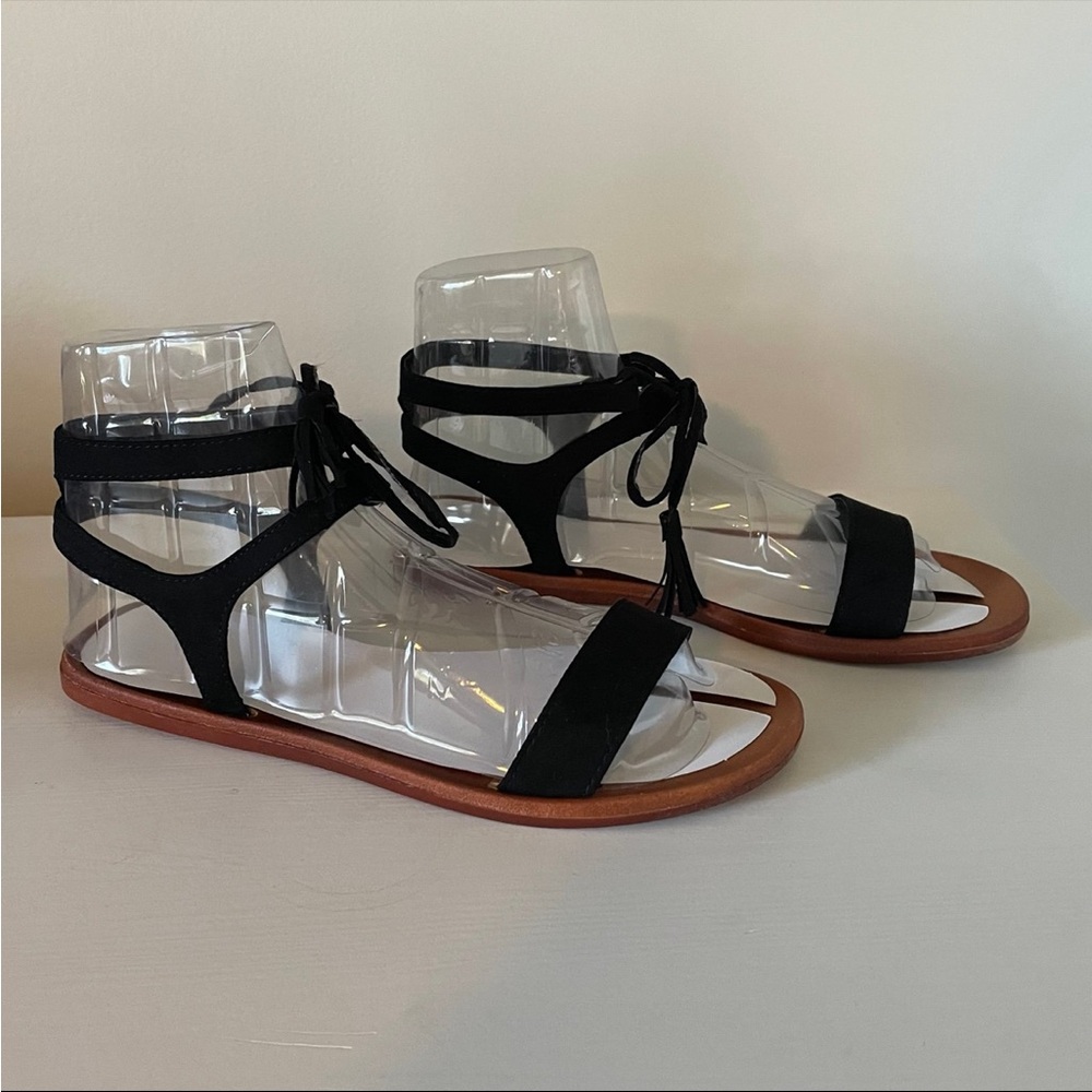 5/$25 BAMBOO NWT Black Strappy Sandals